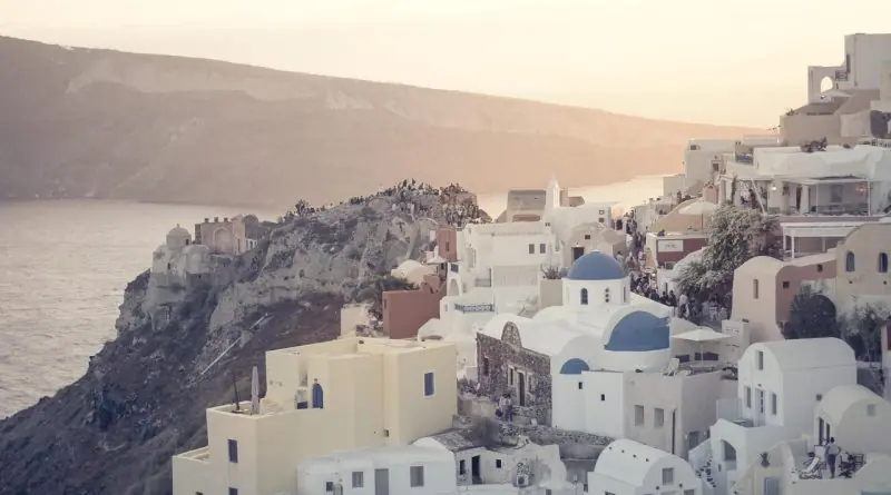 Les villes pour votre lune de miel à Santorin