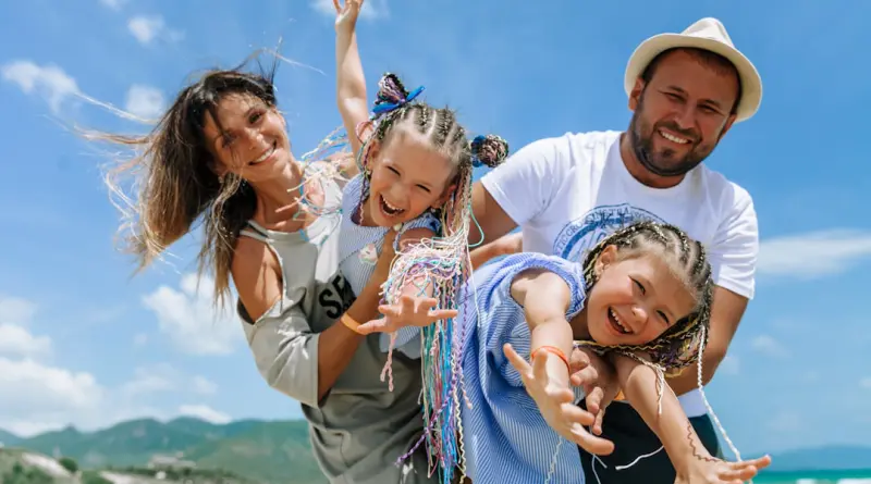 Vacances famille août 2026 : fuir les foules et trouver mieux